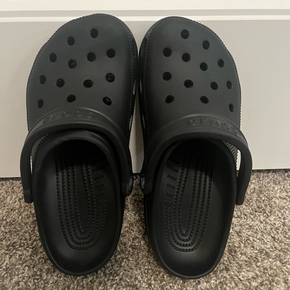 Crocs - Picture 1 of 2